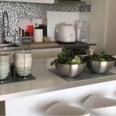 Hotel Les Pieds Dans L Eau, Vue Sur Les îles D’or Hyères