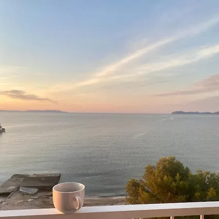 Les Pieds Dans L Eau, Vue Sur Les Iles D'or Hotel Hyères