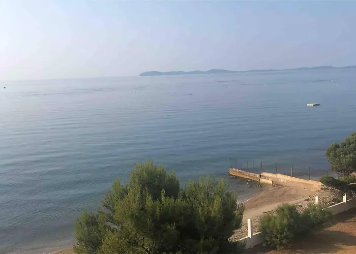 Les Pieds Dans L Eau, Vue Sur Les Iles D'or * Hyères