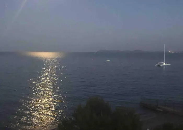 Les Pieds Dans L Eau, Vue Sur Les Iles D'or מלון *