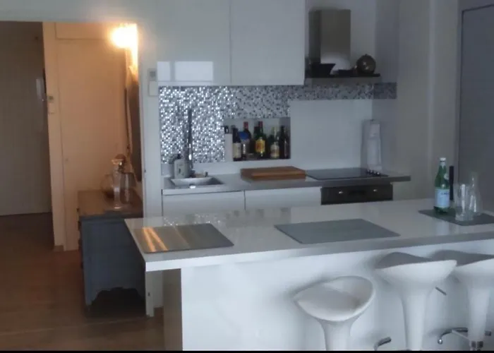 Les Pieds Dans L Eau, Vue Sur Les Iles D'or מלון *