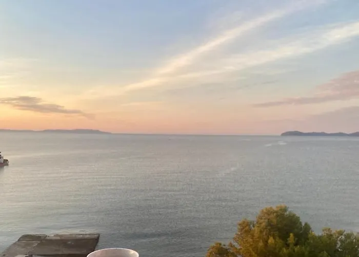 Les Pieds Dans L Eau, Vue Sur Les Iles D'or Hotel Hyères